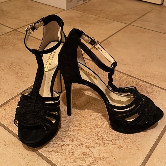 BCBGeneration Vixen in black kidsuede size 7. New, only worn to try on. - Picture 2 of 6
